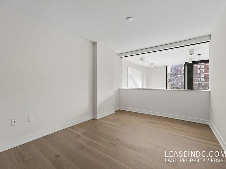 1332 8th St NW — Photo 11