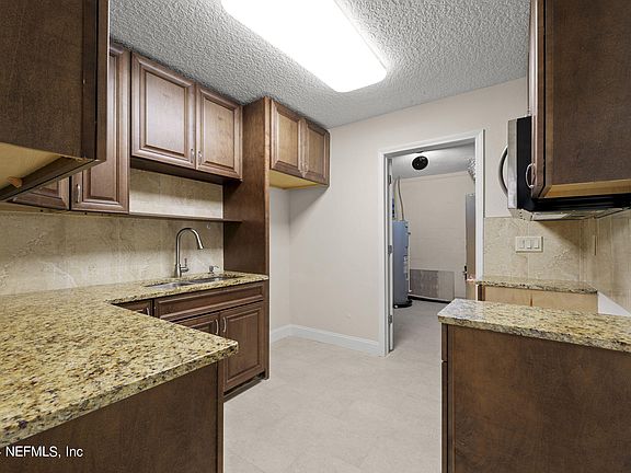 5th image of 7457 JADE Drive N