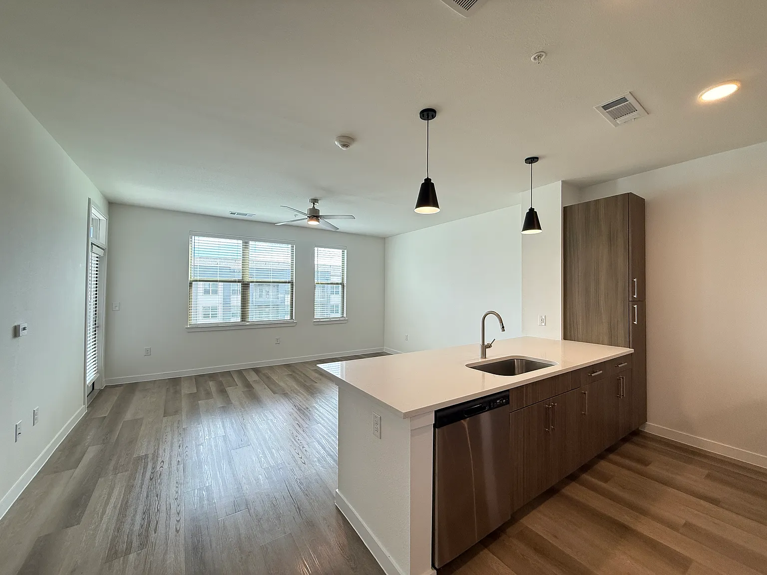 Pearce Ln, Del Valle — Photo 2