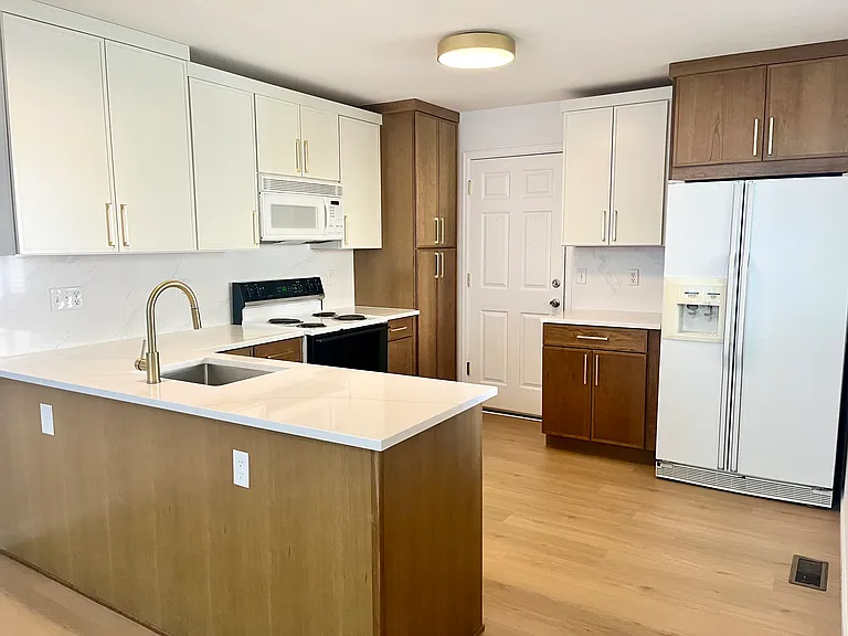 340 W 114th Pl — Photo 7