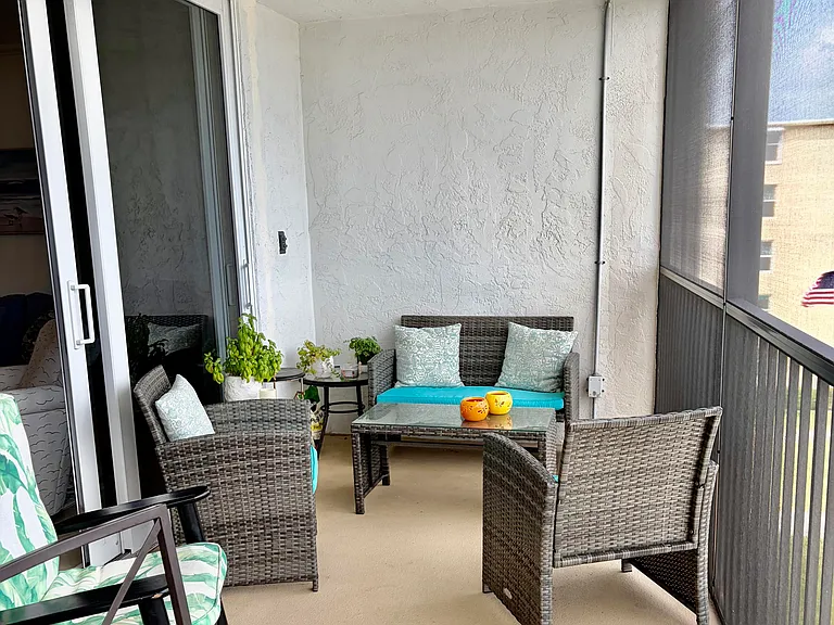 740 E Ocean Ave #407 — Photo 2
