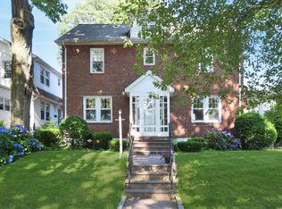 33-47 168th St, Flushing, NY 11358