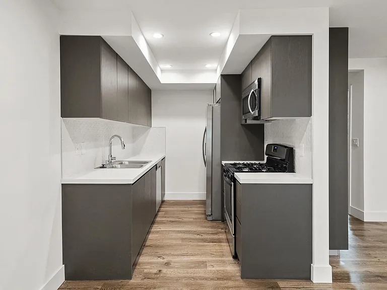 Full-Size Kitchen with Energy-Efficient Appliances