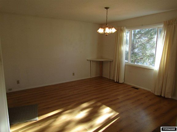 5th image of 735 Brandner Cir