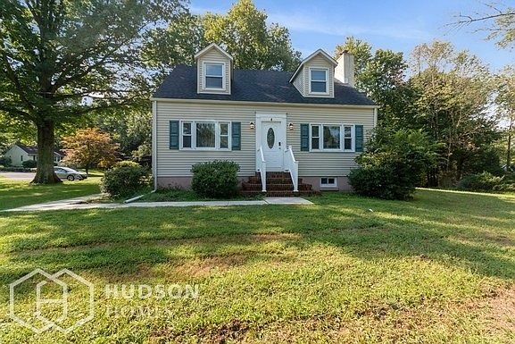 1st image of 4 Cedar Dr