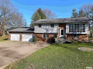 22304 Oak Ln, Morton, IL 61550