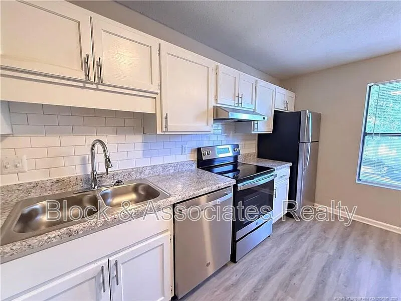 2 bed, 2.0 bath, 1050 sqft, $1,095 — Photo 4