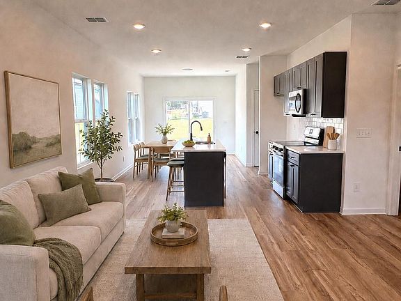4th image of 3190 Lavender Ln #48