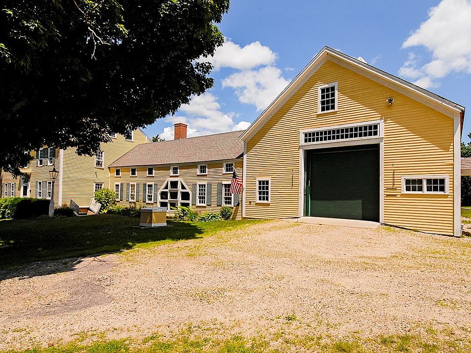 2nd image of 133 Mountain Rd