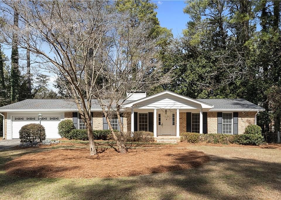 1st image of 240 Berwick Dr