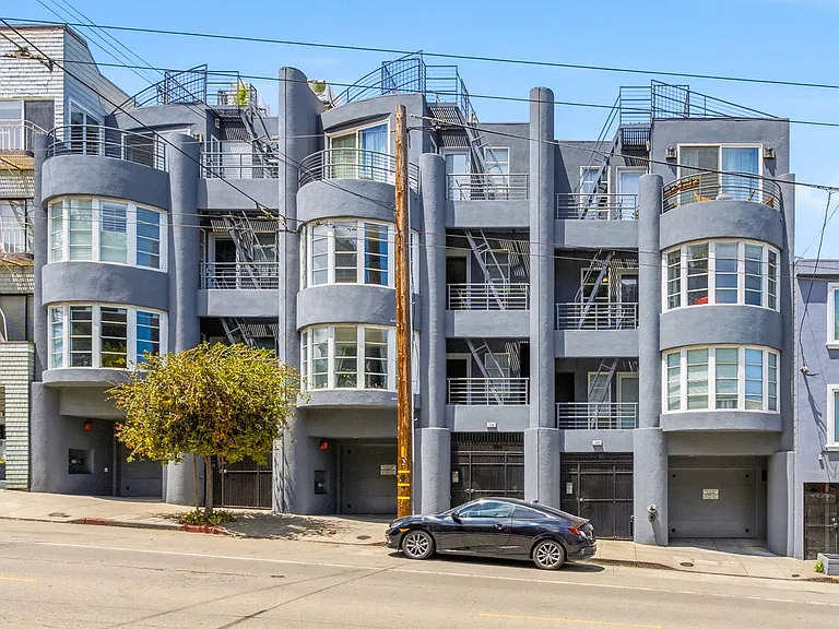 748 N Point St #2 — Photo 4