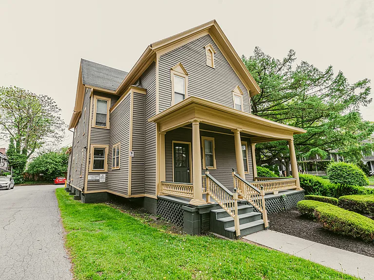 49 Vick Park #1 — Photo 14