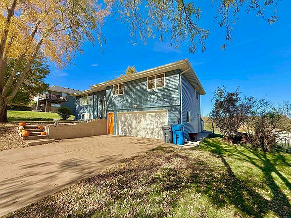 3rd image of 525 Titan Rd