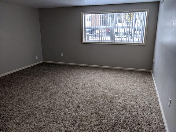 4th image of 5967 Jodie Ln APT 2
