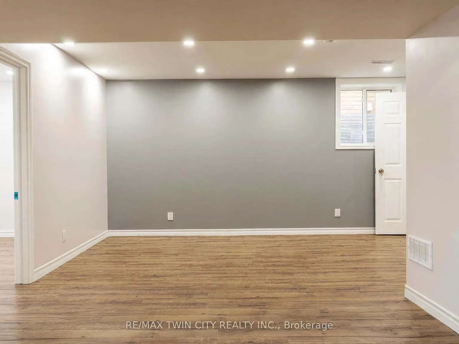 2 bed, $1,700 — Photo 4