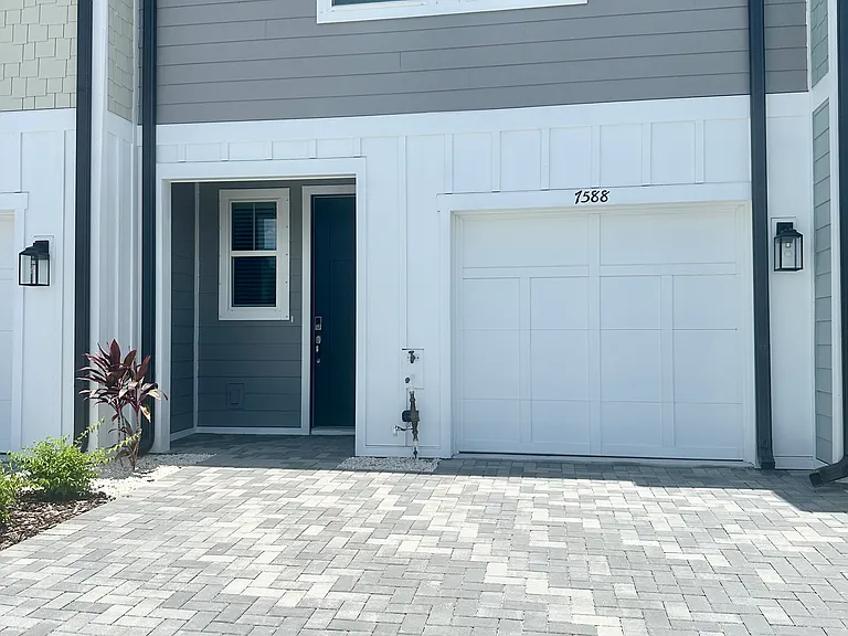 7588 Deer Valley Cir — Photo 10