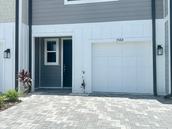 7588 Deer Valley Cir, Tampa, FL 33635