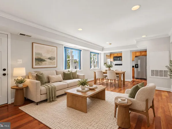 3868 9th St SE APT 201, Washington, DC 20032