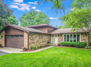 10351 Brenner Ct, Naperville, IL 60564