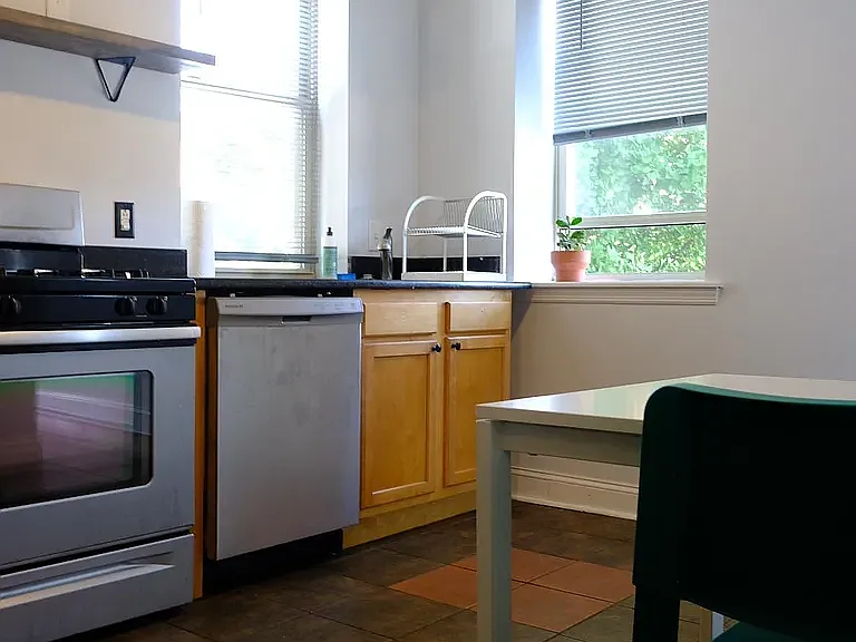 115 E Girard Ave #2 — Photo 7