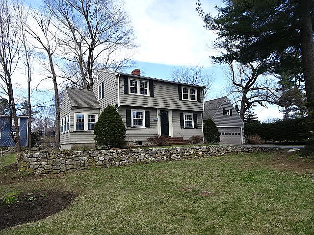 1st image of 10 Highland Ave