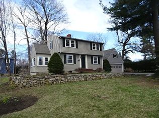 10 Highland Ave, Lynnfield, MA 01940