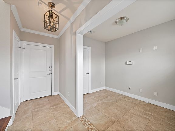 4th image of 1516 Hope St