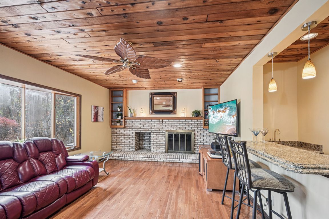 next background image