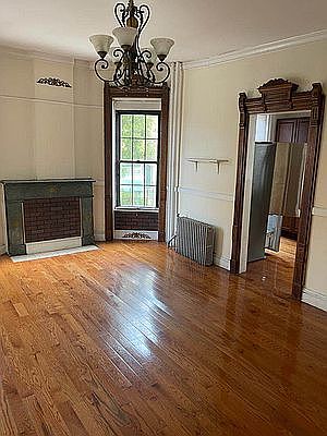 1st image of 936 Marcy Ave Floor 1