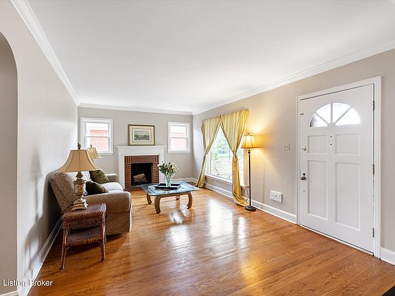 4th image of 2219 Wendell Ave