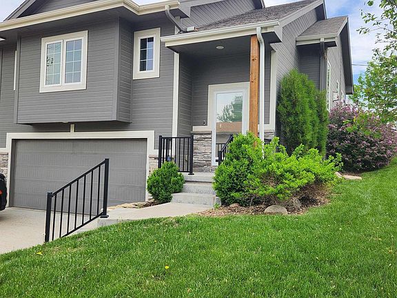 2nd image of 6005 N 108th Avenue Cir