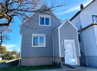 121 Carroll Avenue, Valley Stream, NY 11580