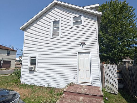 2nd image of 1001 Park St Unit B