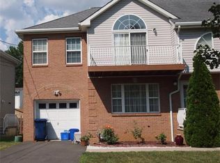 983 Cox Rd, North Brunswick, NJ 08902