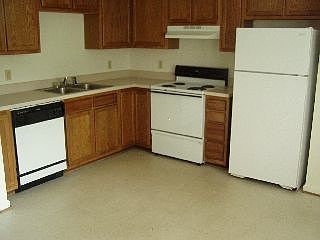 2nd image of 101 1/2 Hampden Dr APT 6