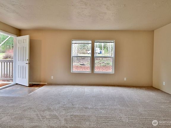 3rd image of 552 Haven Heights Drive