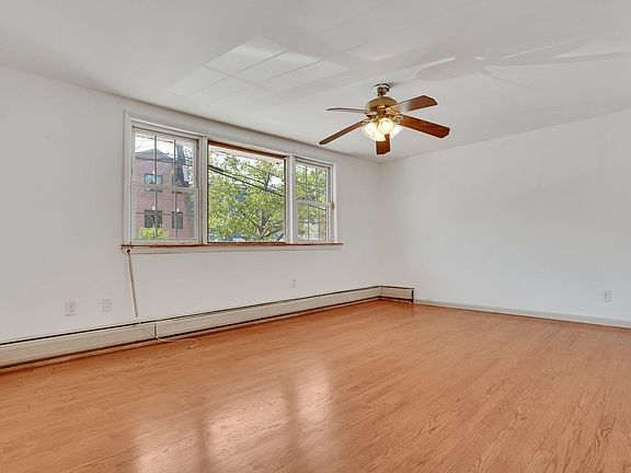 5th image of 22 Cliff St Floor 1