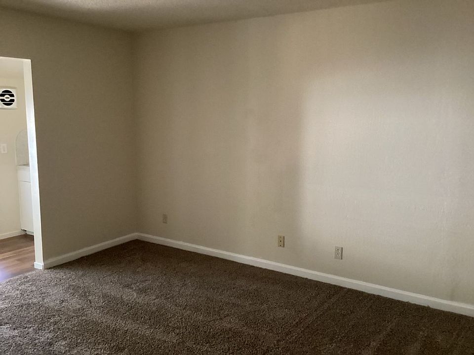 1st image of 1040 Martin Ave #15