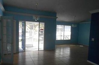 4th image of 923 Julia Heights Dr