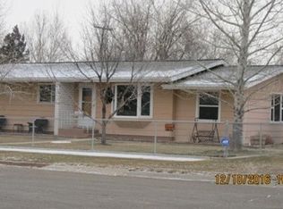 916 S Cale Ave, Miles City, MT 59301