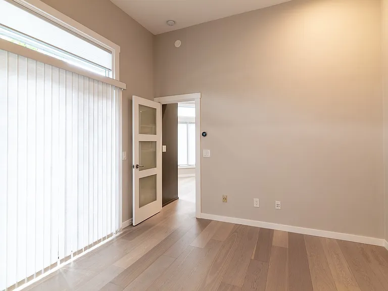 215 High St — Photo 11