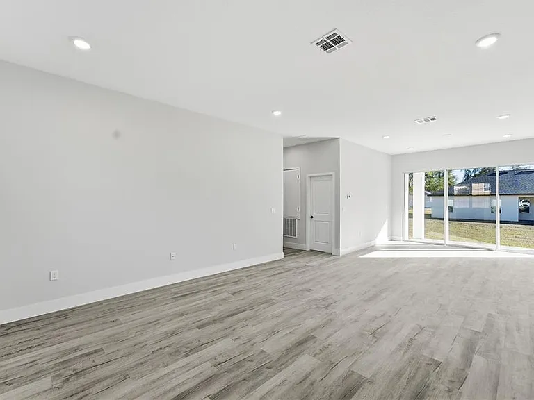 13690 SW 43rd Cir — Photo 7