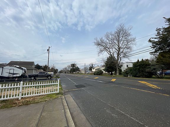 4th image of 601 Millman Blvd