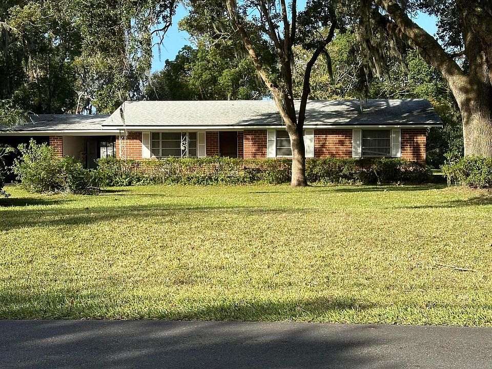 2nd image of 1861 NW CLINCH Drive