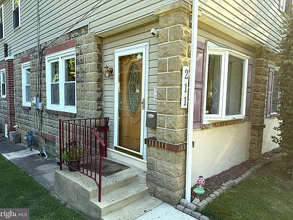 5th image of 211 Shady Ln