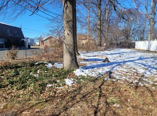 12 Hyde Ave, Iselin, NJ 08830