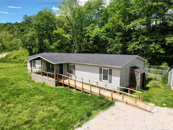69 Abby Ln, West Hamlin, WV 25571