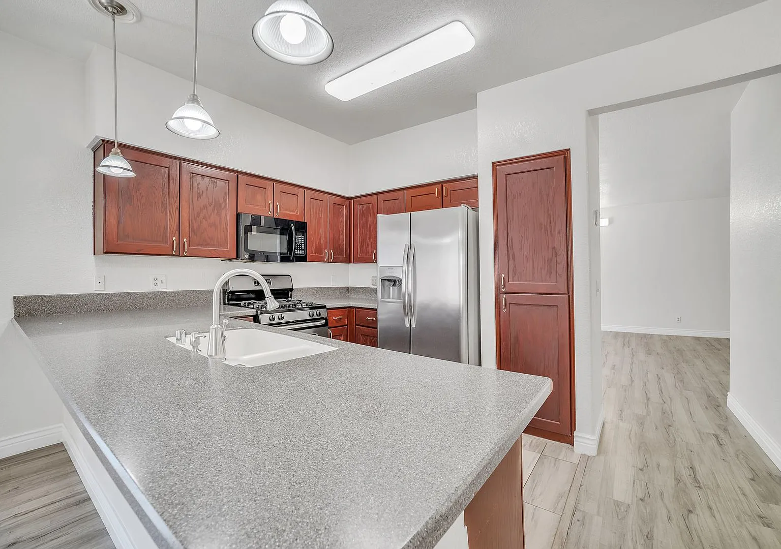 Gorgeous Two Story Home In Desert Shores — Photo 3