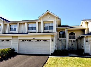 705 Sturnbridge Ln, Schaumburg, IL