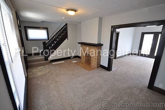 4th image of 693 Reinhard Ave
